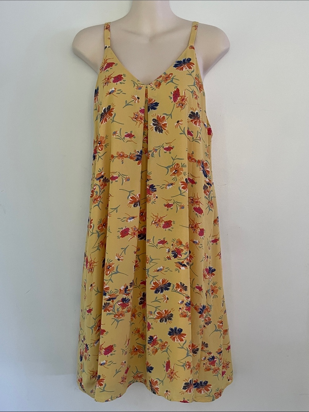 Lucy & Laurel sleeveless vibrant yellow Floral Print Sundress - Picture 2 of 11